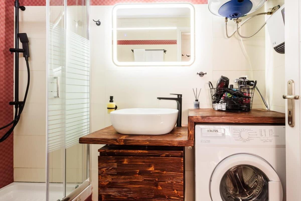 Kalamata Lime Studio - Urban Cozy Nest Bagian luar foto