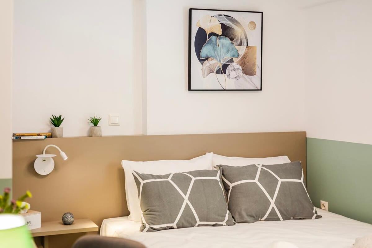 Kalamata Lime Studio - Urban Cozy Nest Bagian luar foto